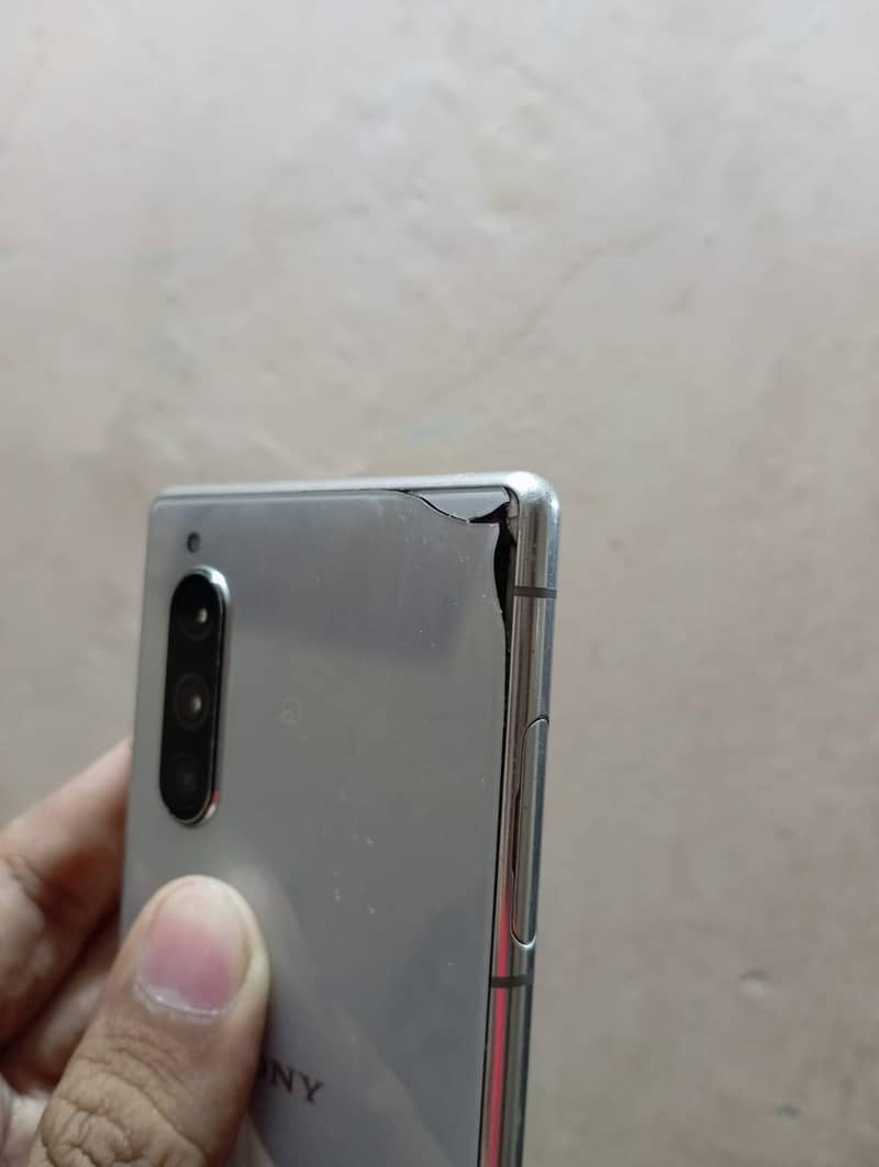 Sony Xperia 5 4