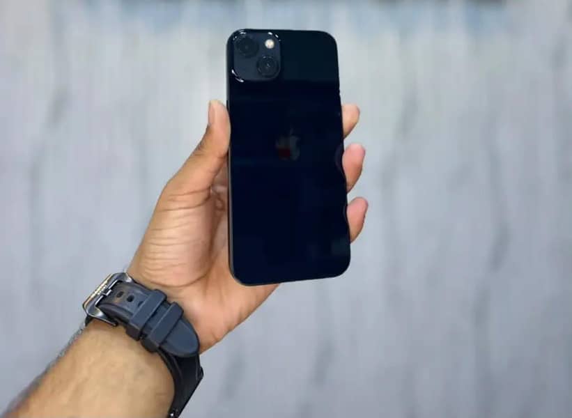 Apple iPhone 13 0