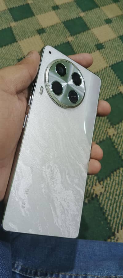 Tecno CAMON 30 12gb Ram