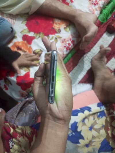 Samsung Mobile S20 Plus
