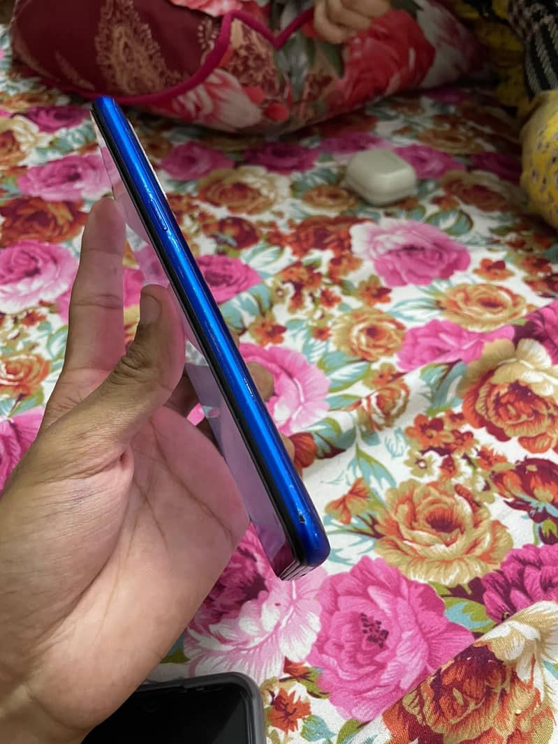 Realme 5 4