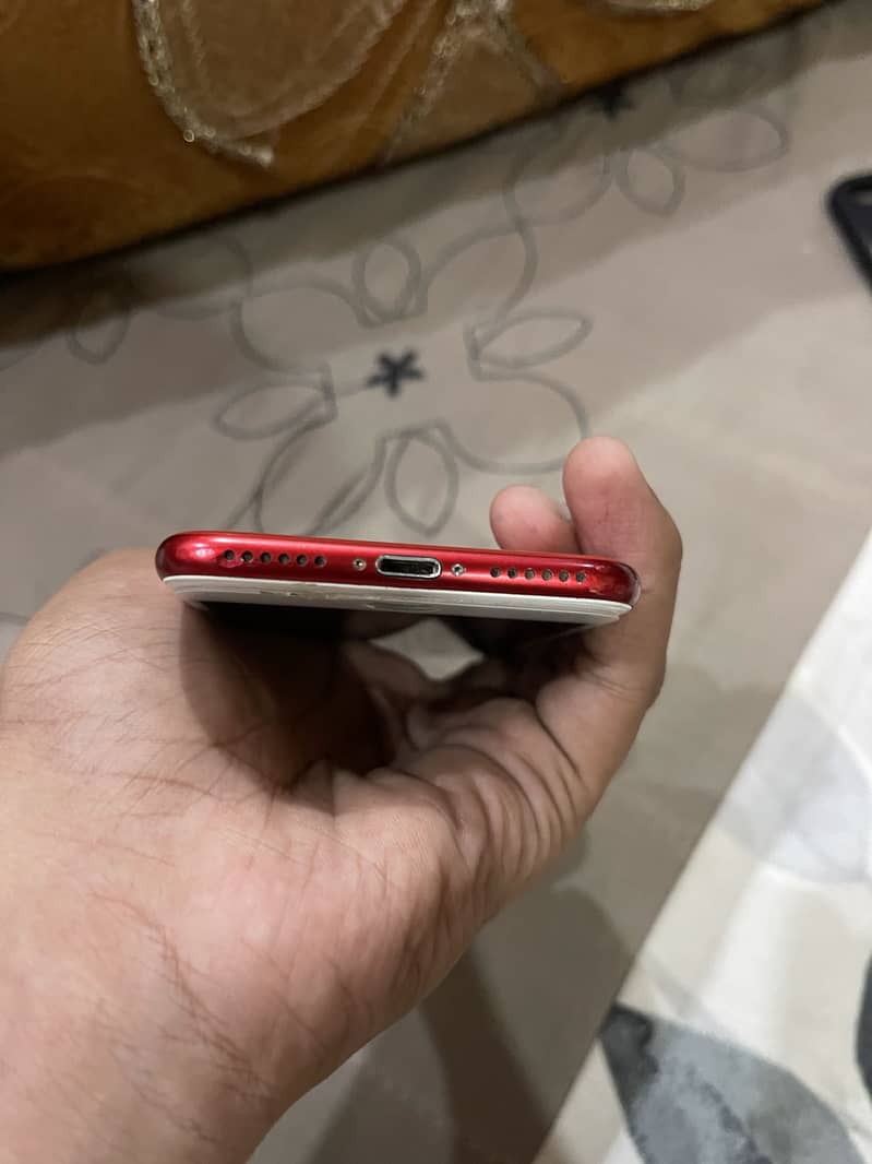 Apple iPhone 7 0