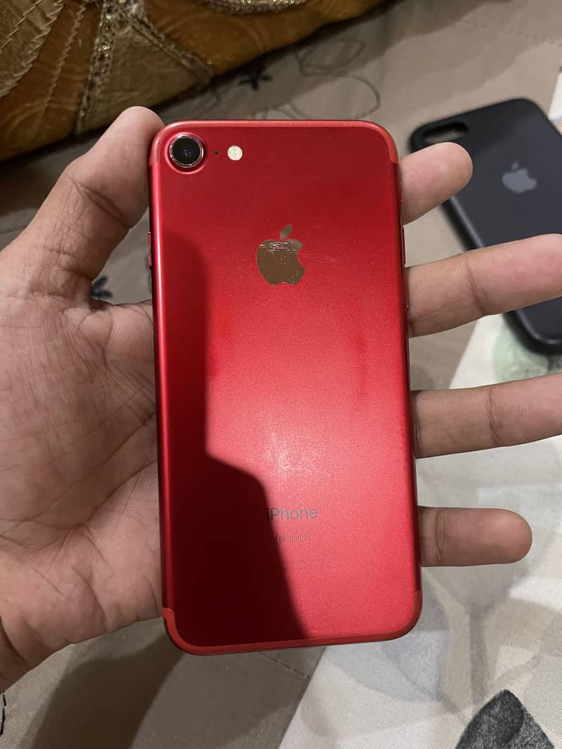 Apple iPhone 7 3