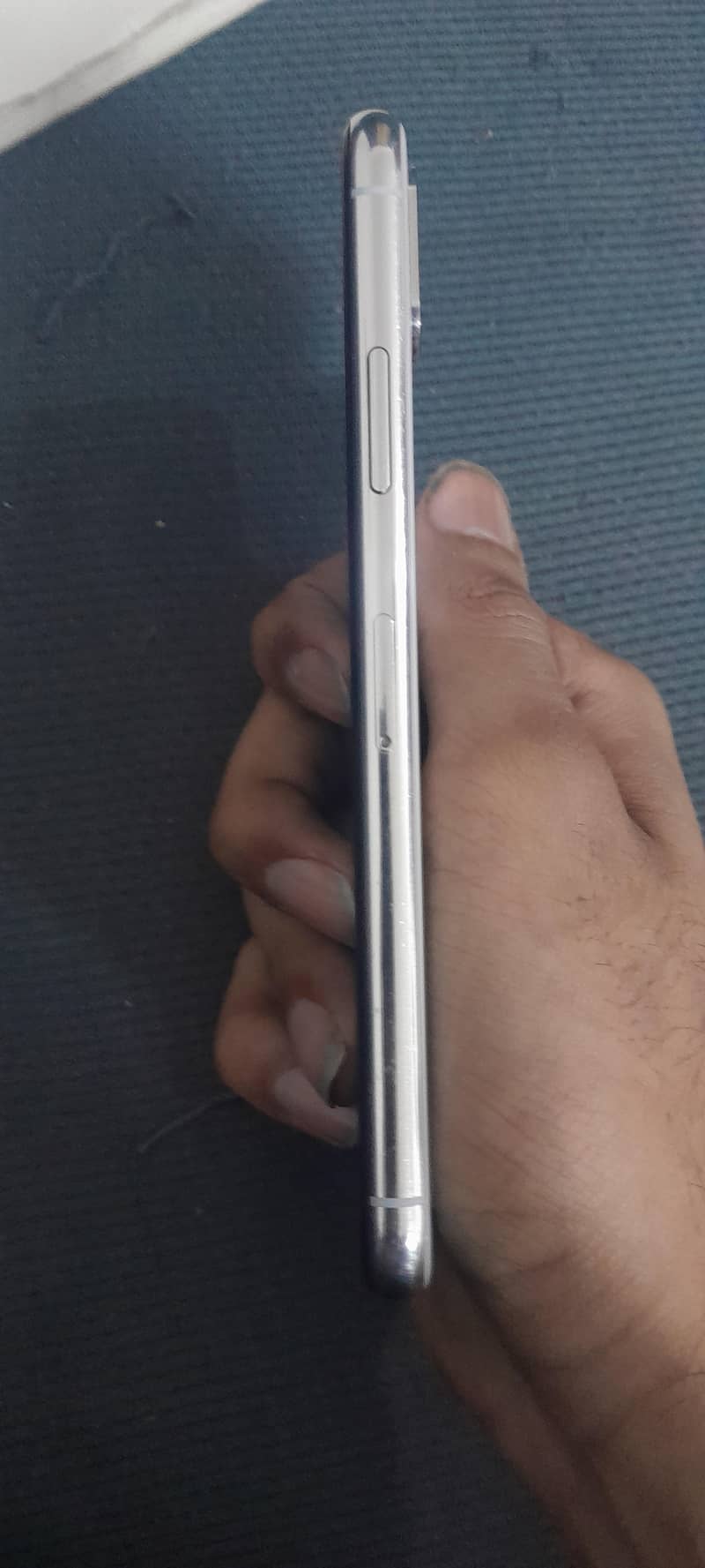 Apple iPhone X 3