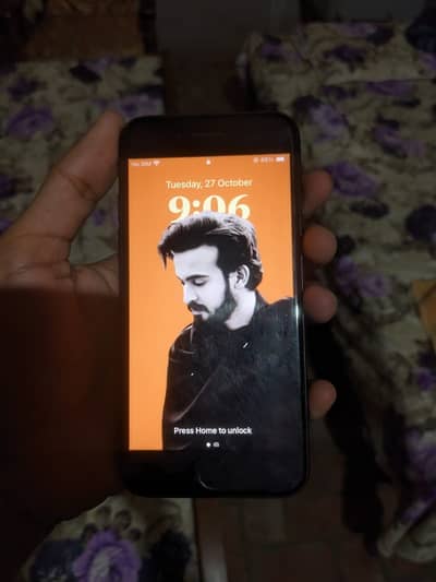 Apple iPhone SE