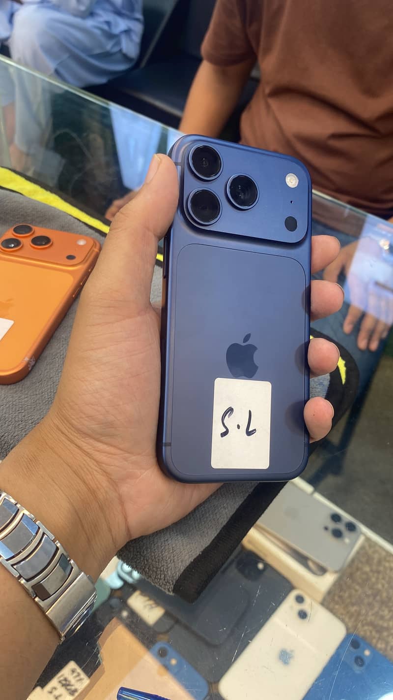 Apple iPhone 17 Pro 1