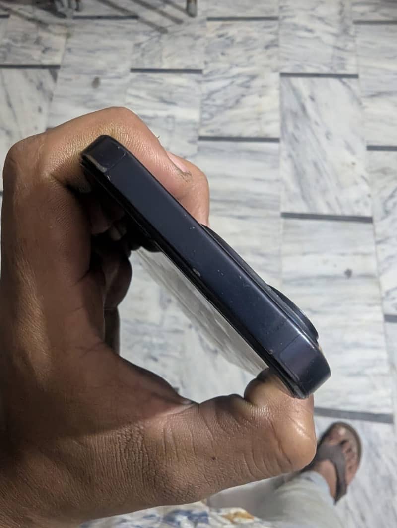 Apple iPhone 15 Pro jv 1