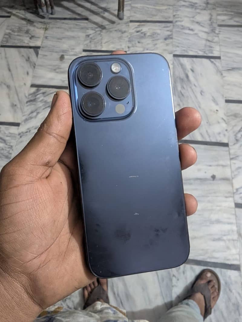 Apple iPhone 15 Pro jv 2