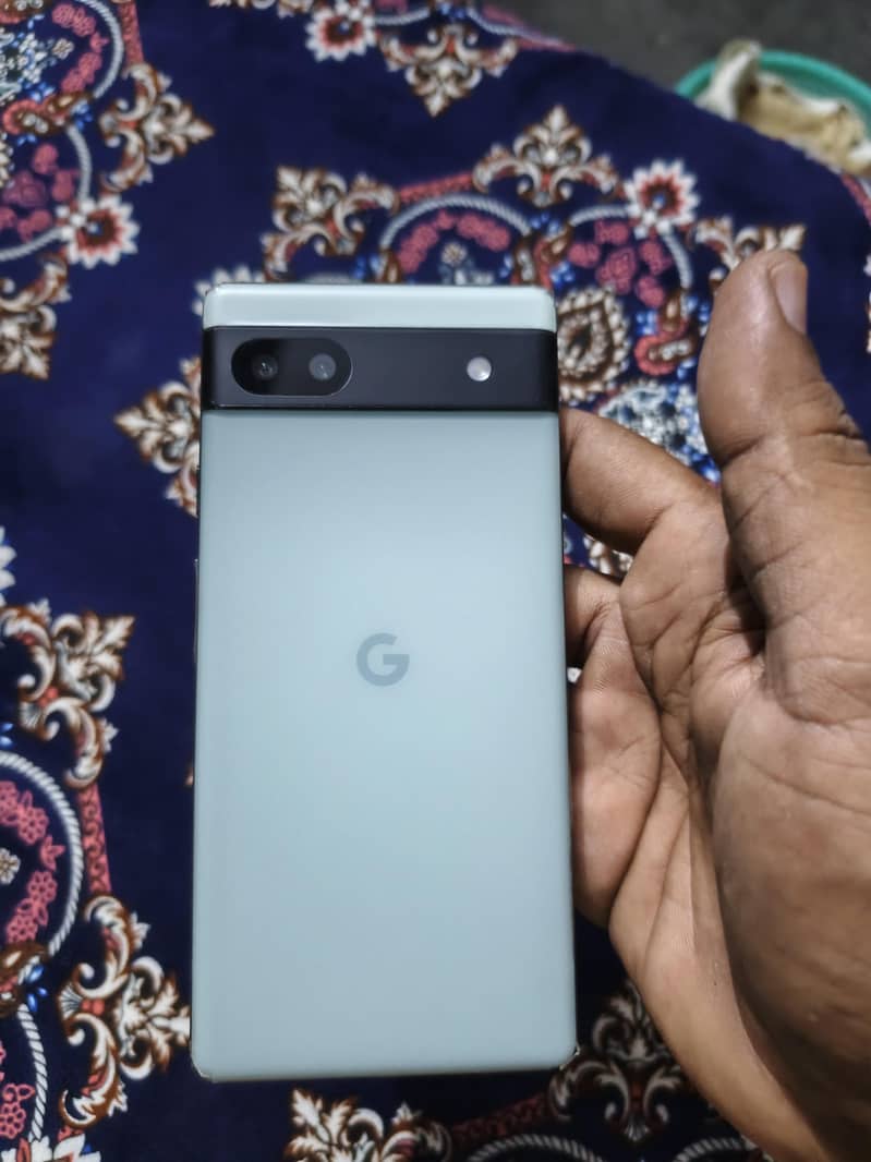 Google Pixel 6a 1