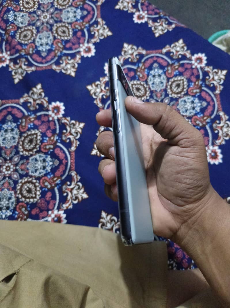 Google Pixel 6a 4