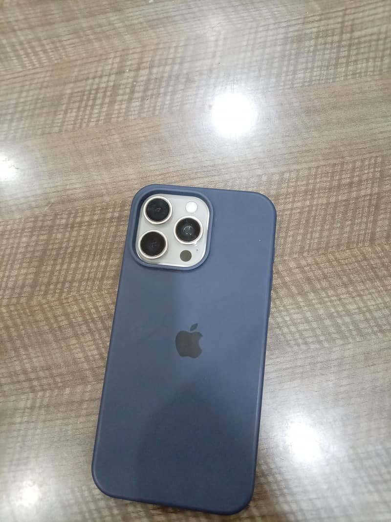 Apple iPhone 15 Pro Max 7