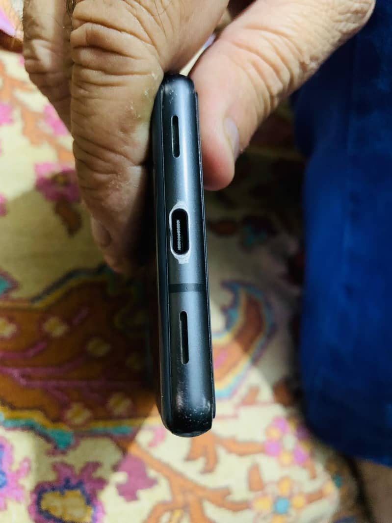Google Pixel 7a 2