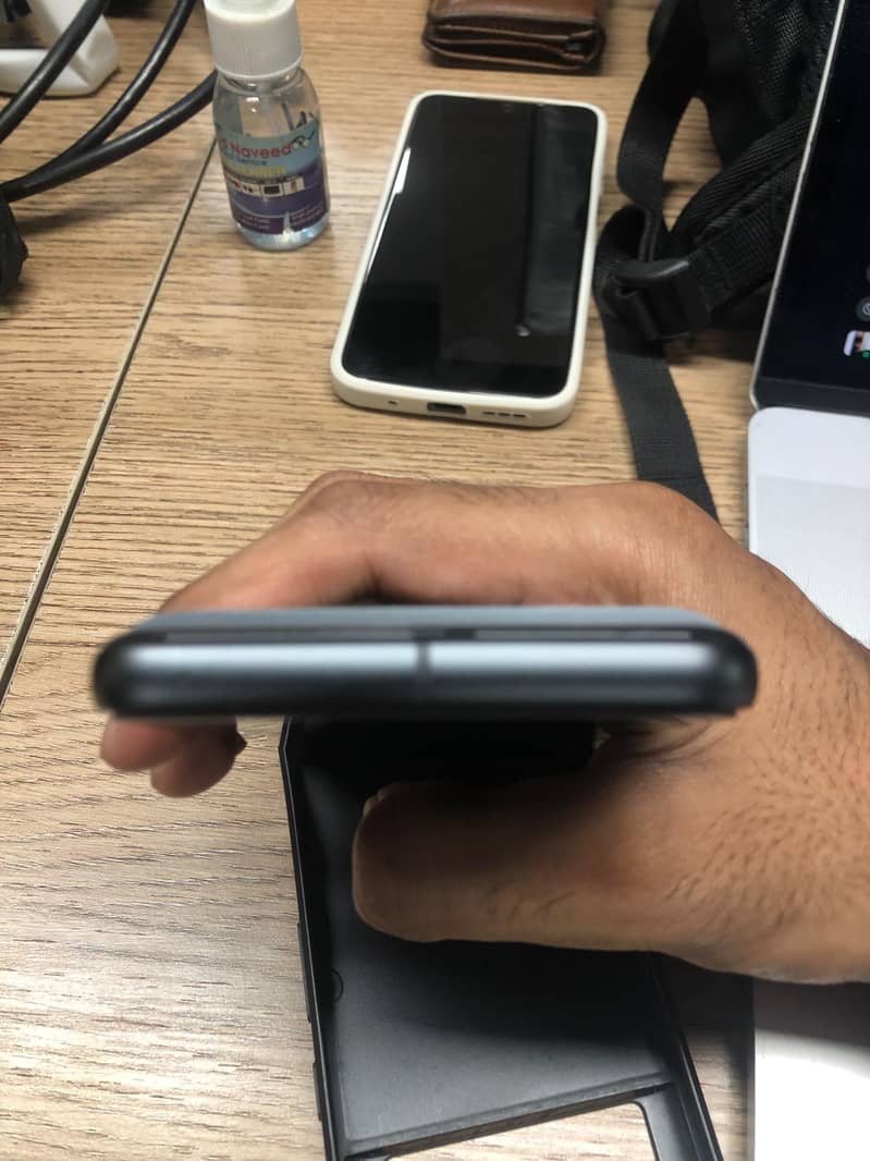 Google Pixel 8 2