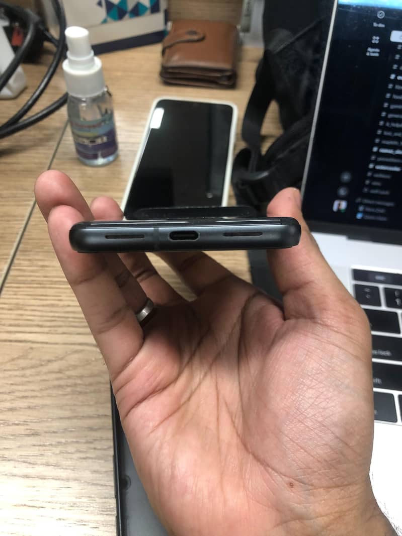 Google Pixel 8 3