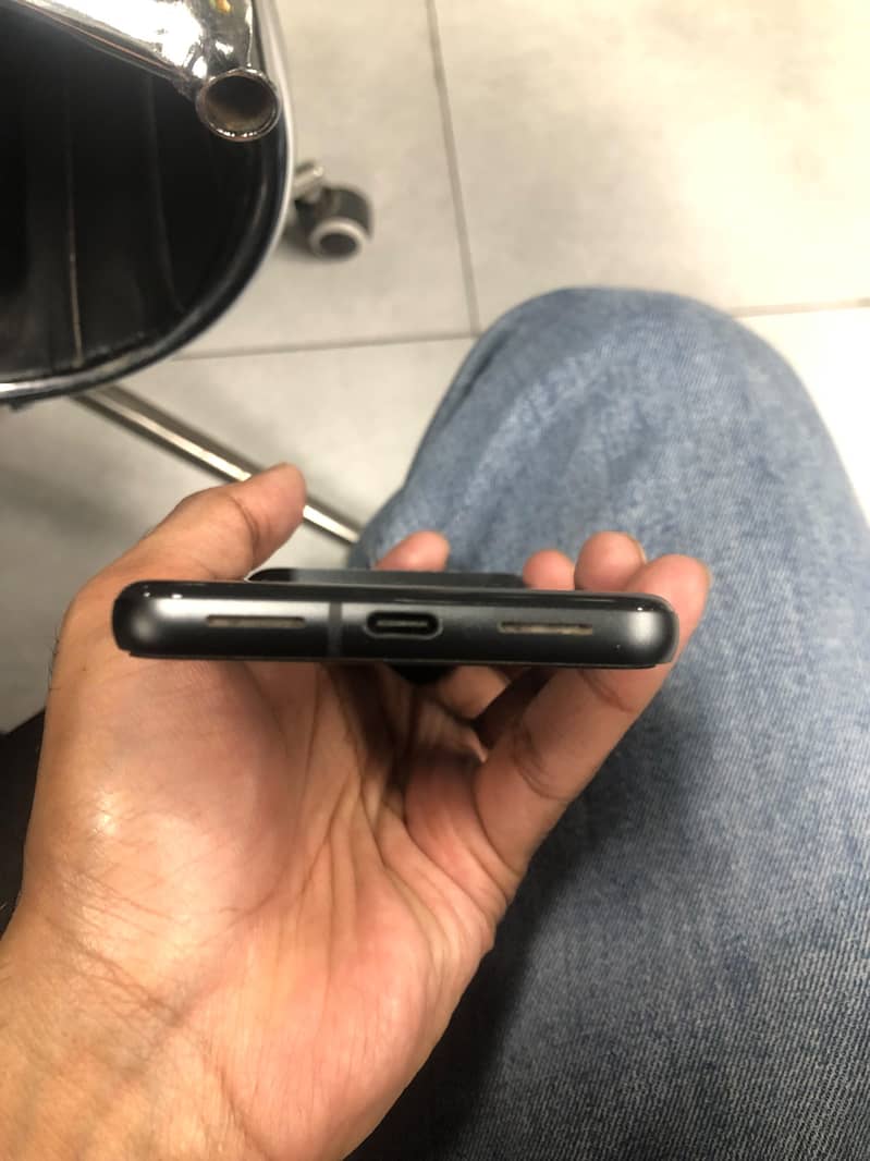 Google Pixel 8 6