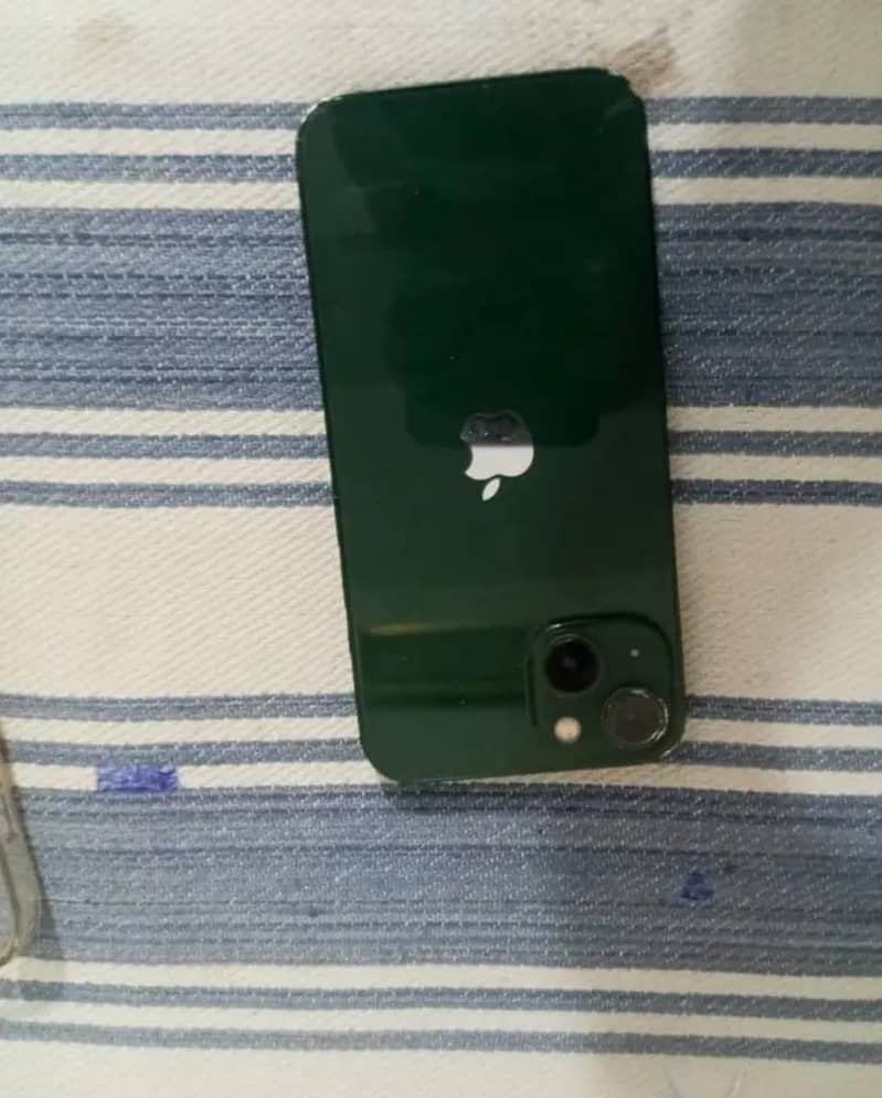 Apple iPhone 13 0