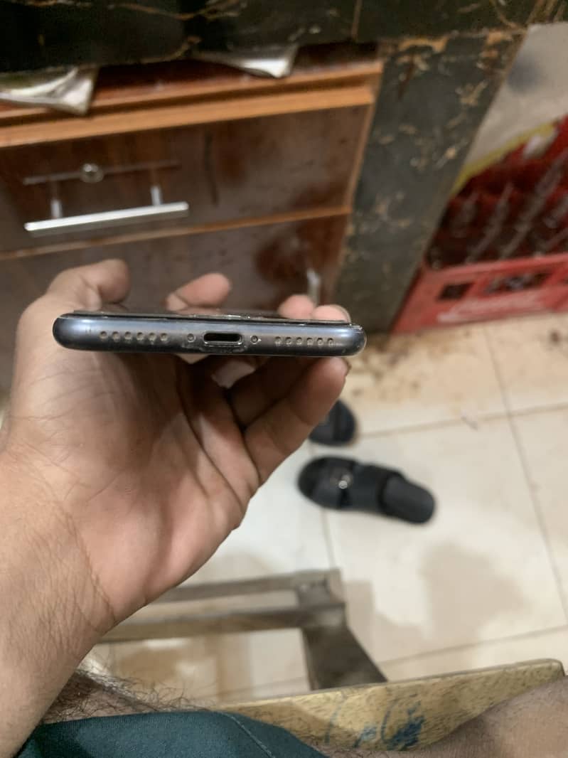 Apple iPhone 8 2