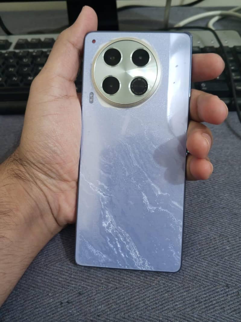 Tecno CAMON 30 2