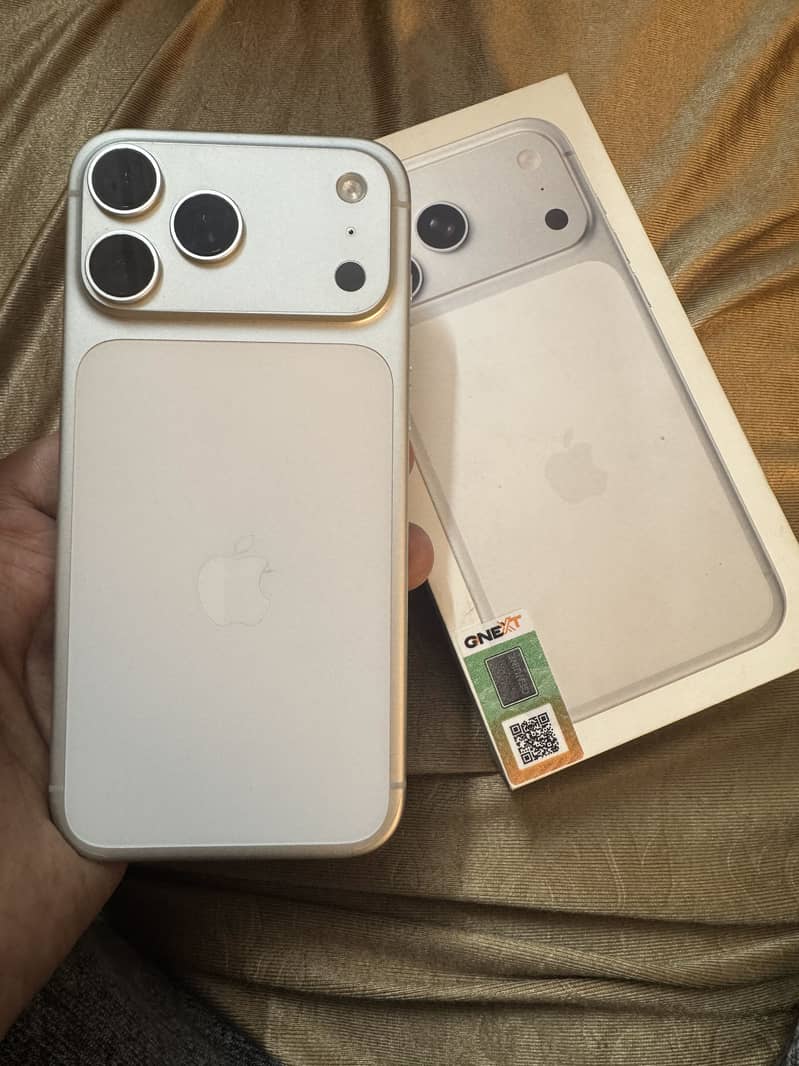 Apple iPhone 17 Pro Max 1