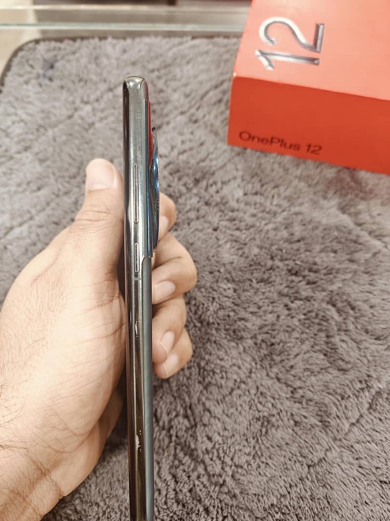 One Plus 12 5