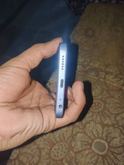 Itel City 100