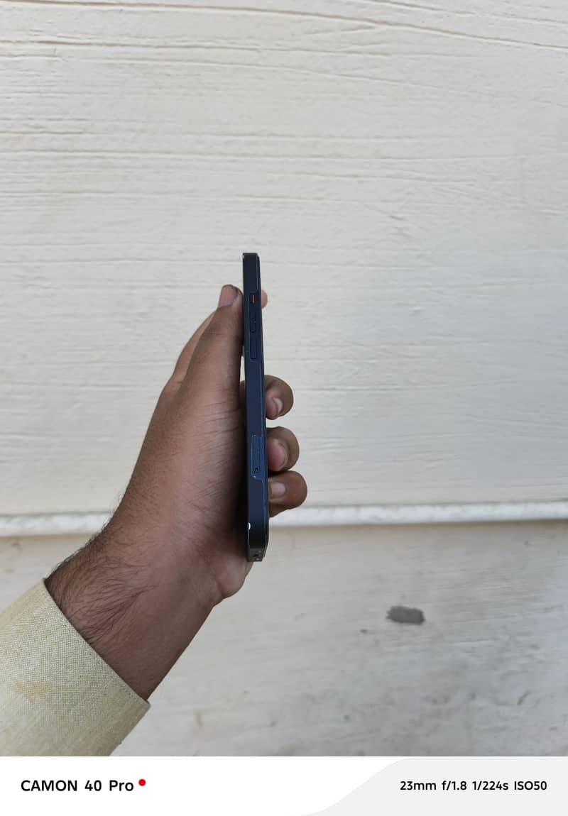 Apple iPhone 13 1