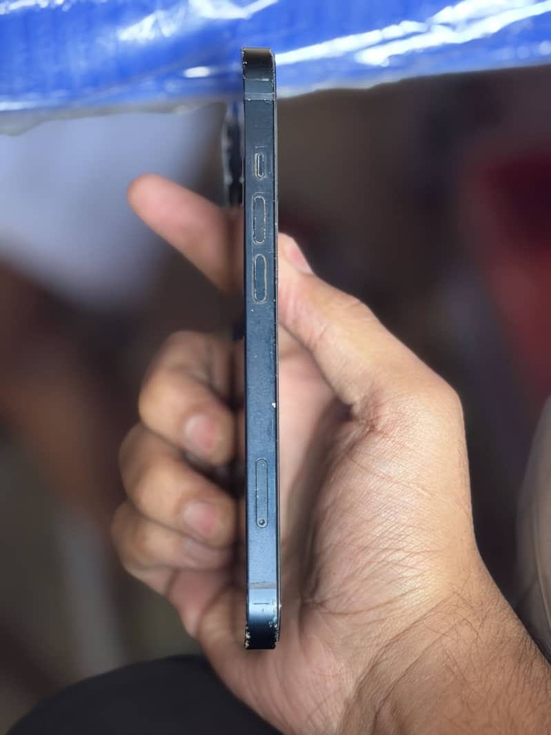 Apple iPhone 13 1
