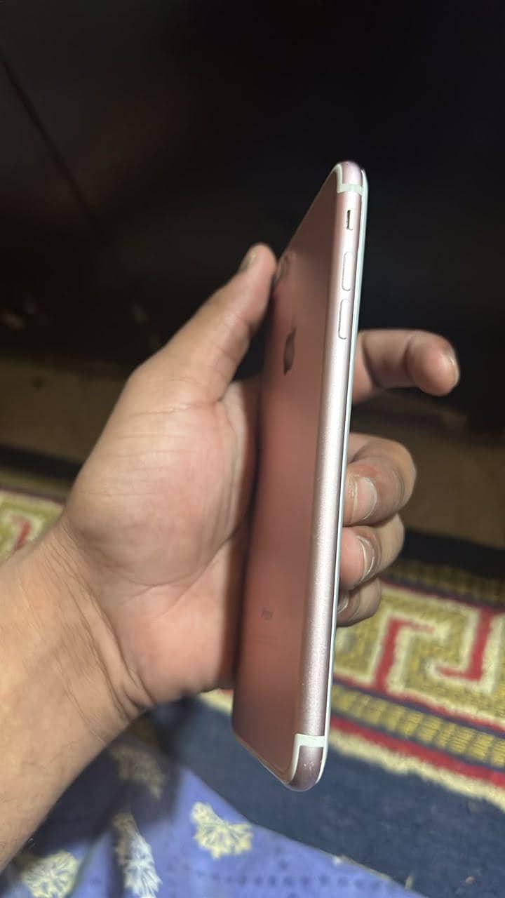 Apple iPhone 7 Plus 1