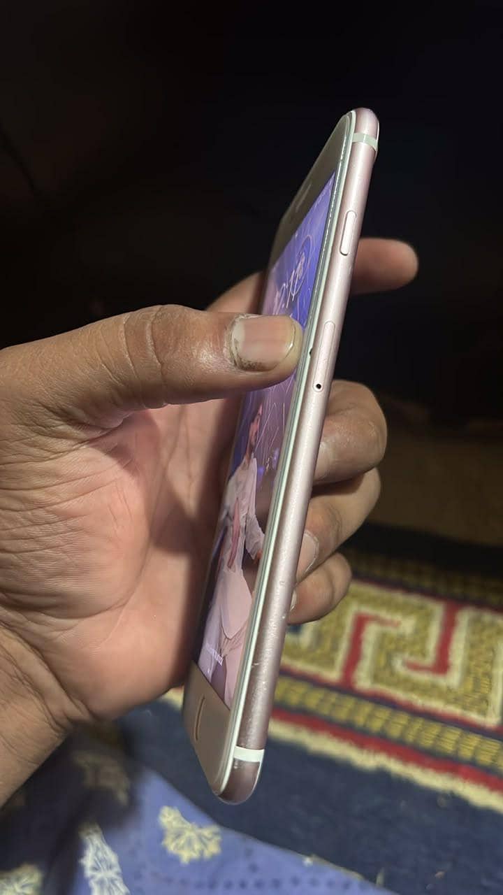 Apple iPhone 7 Plus 2