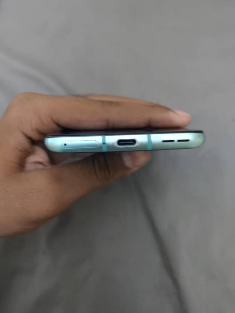 One Plus 8T 5