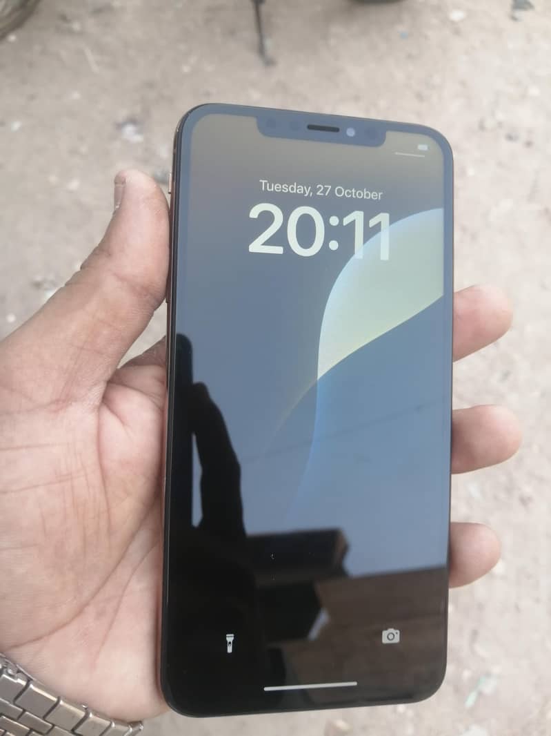Apple iPhone XS Max 0