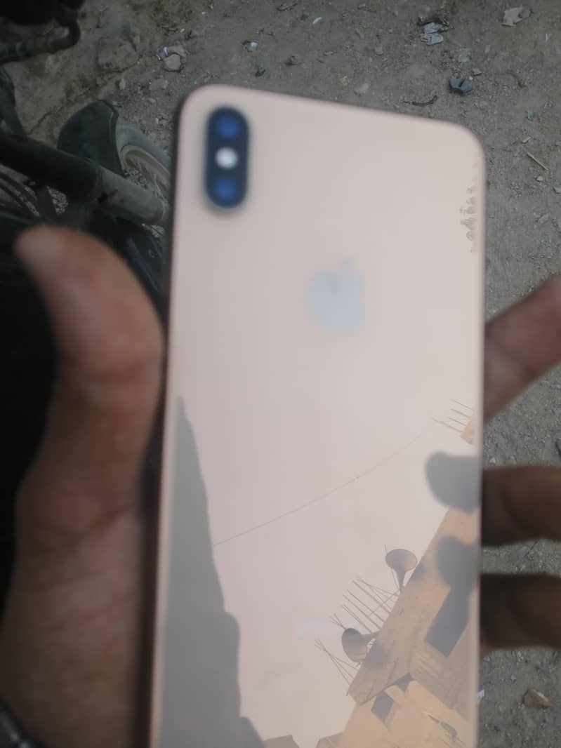 Apple iPhone XS Max 2