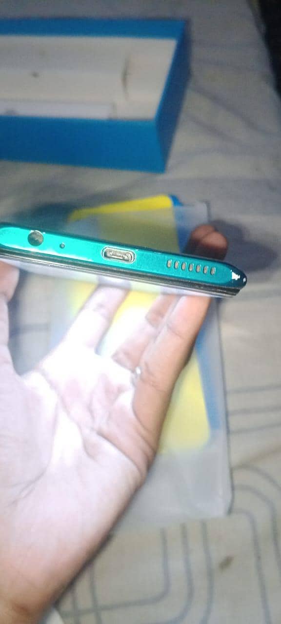 Tecno Spark 5 Pro 4