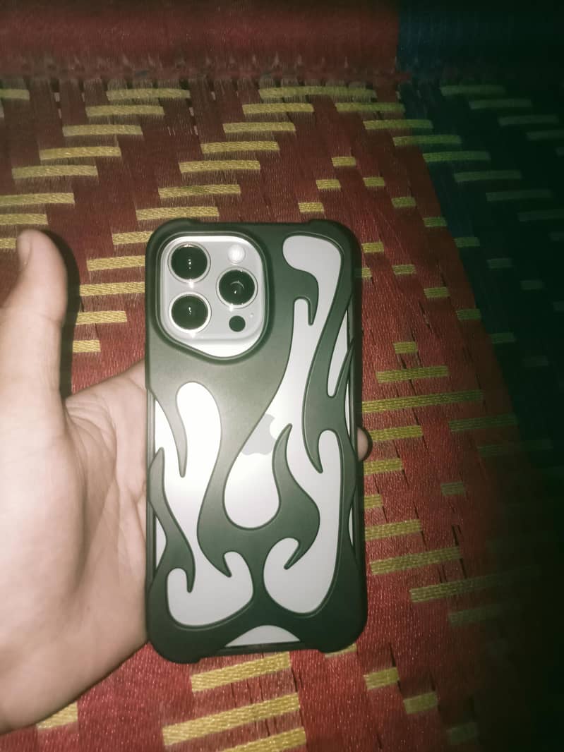 Apple iPhone 15 Pro Max 1