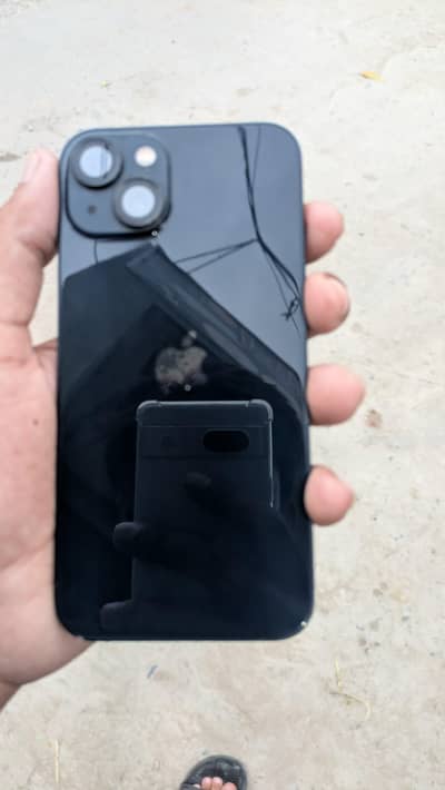 Apple iPhone 13