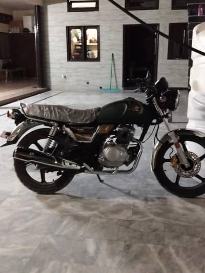 Honda CB  150  for sell Only 700 km driven brand new