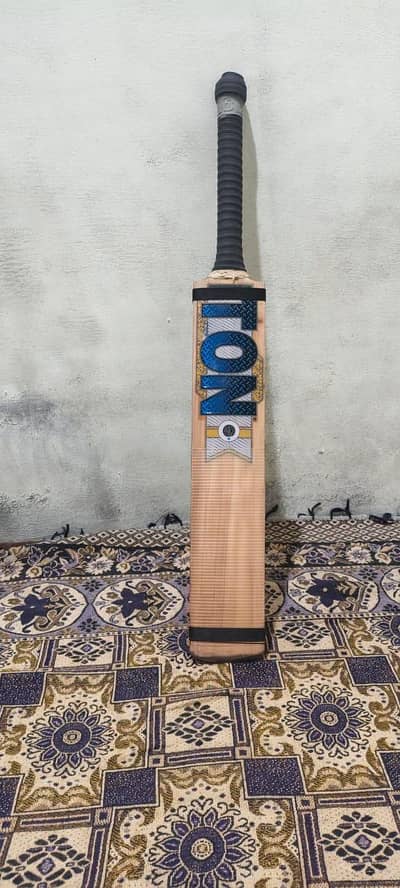 Cricket for sale/Best quality/Hard ball Bat /perfect condition