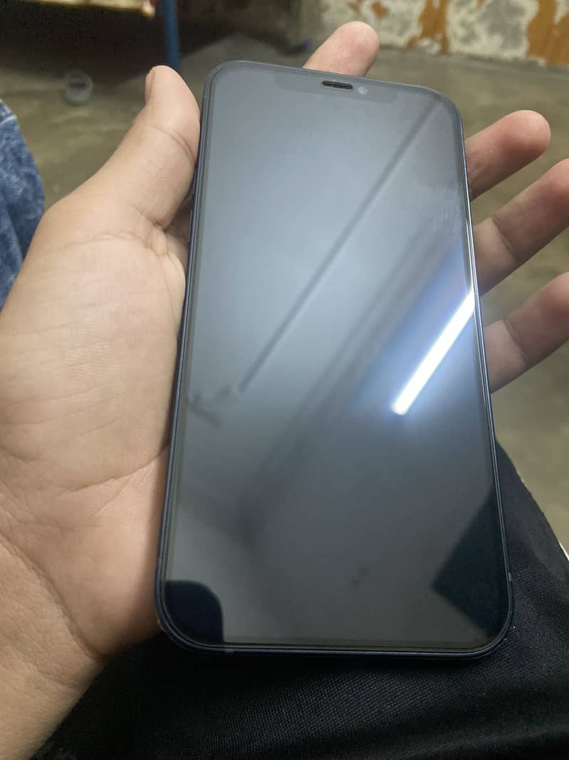 Apple iPhone 12 JV 1