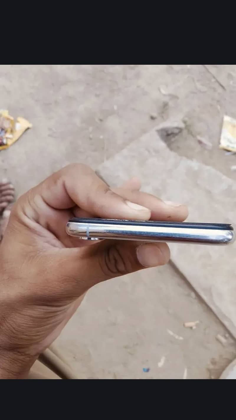 Apple iPhone X 5