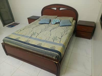 BED, SIDER & DRESSING FOR SALE