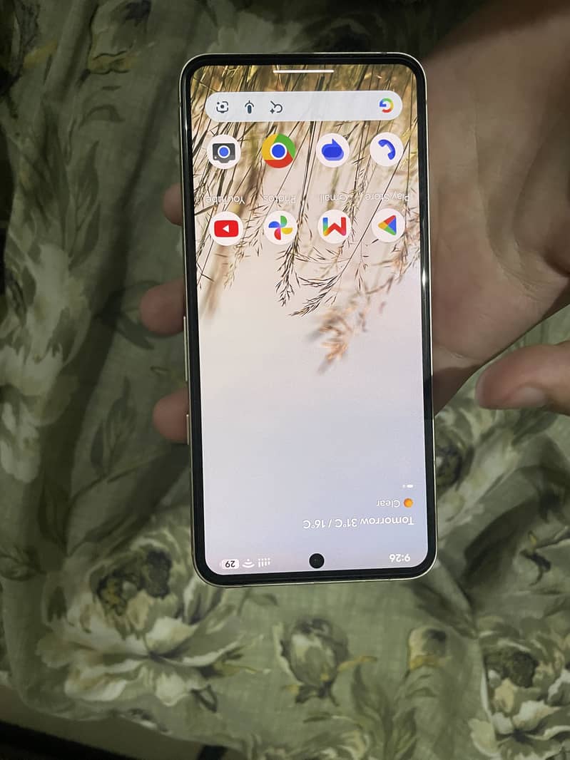 Google Pixel 8 3