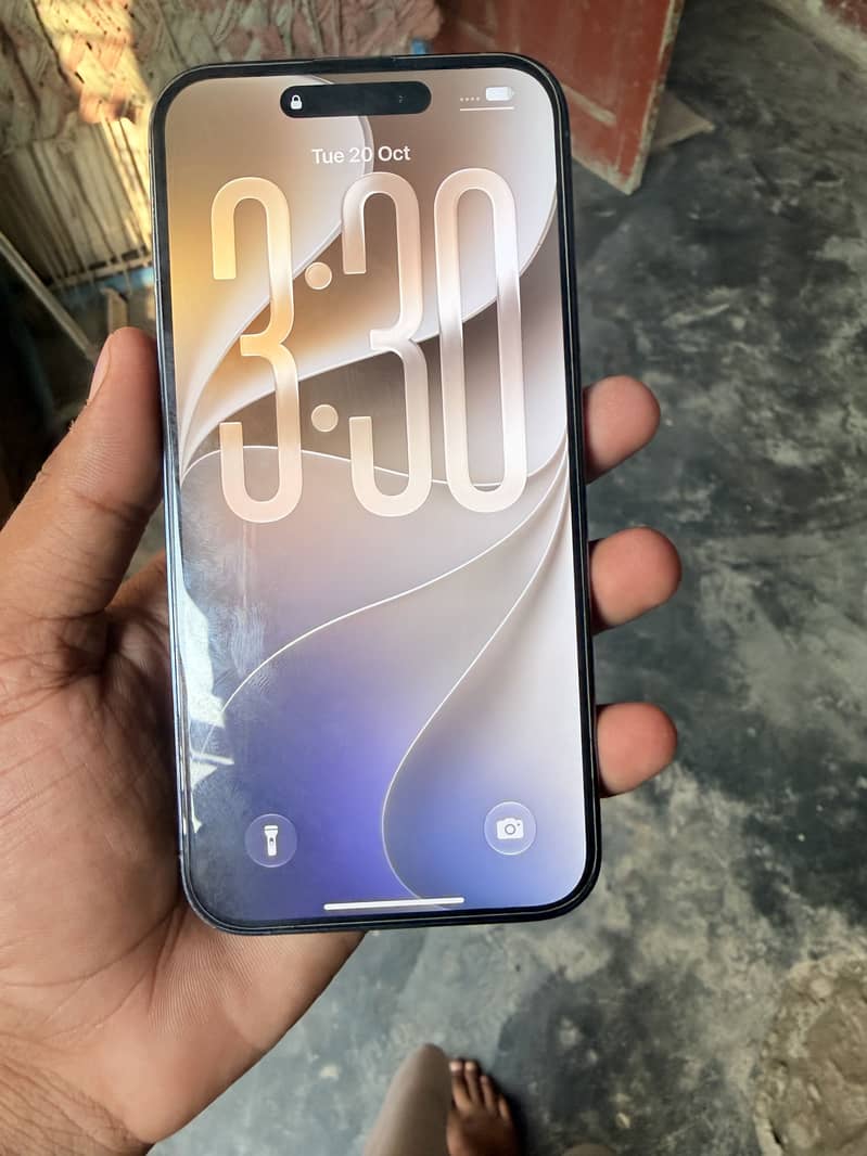 Apple iPhone 14 Pro Max 1
