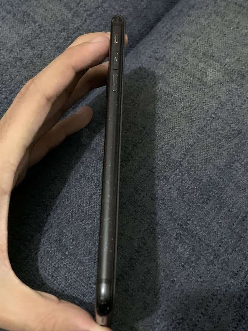 Apple iPhone 7 Plus 1
