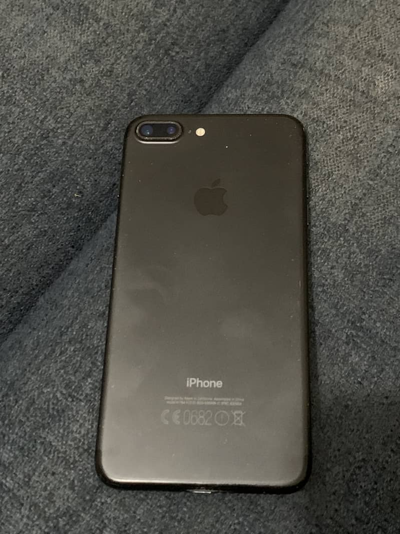 Apple iPhone 7 Plus 2