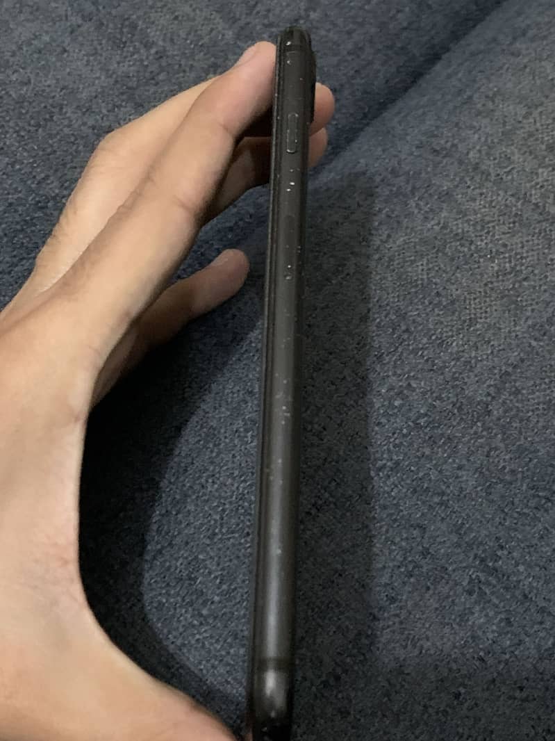 Apple iPhone 7 Plus 3