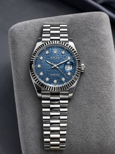 ⌚ Luxury Blue Dial Watch for Sale | Rs. 10,000 Only 