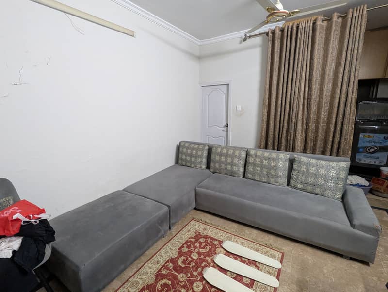 L shape sofa with 2 chairs set 0