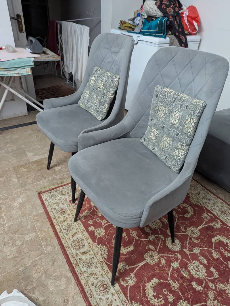 L shape sofa with 2 chairs set 4