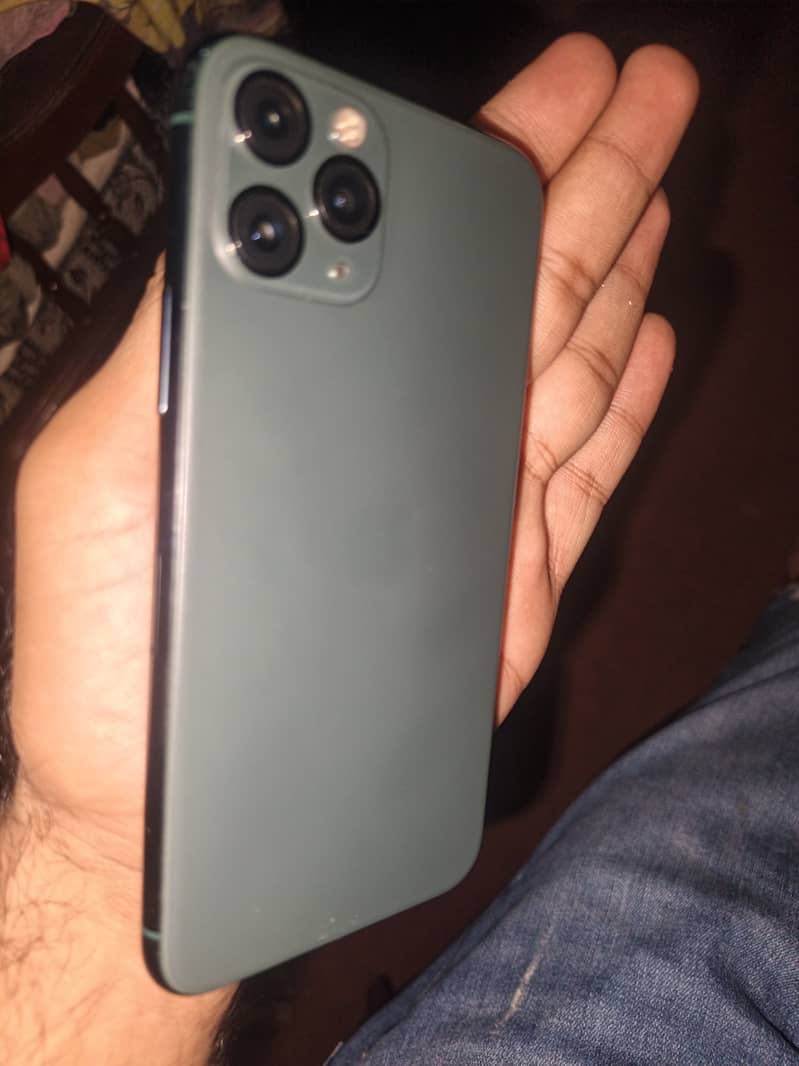Apple iPhone 11 Pro 1