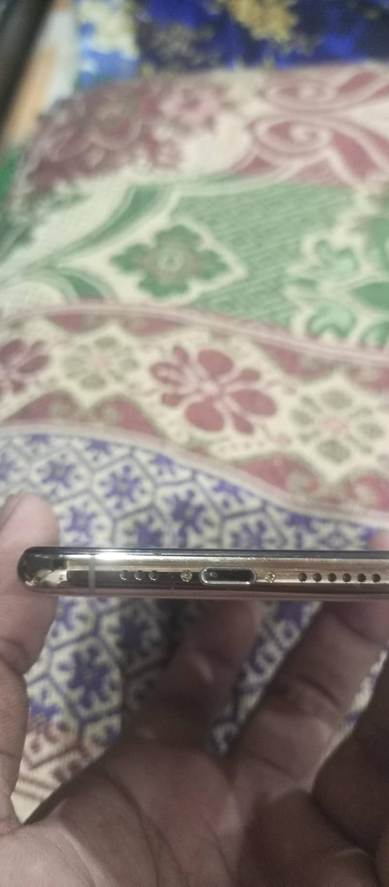 Apple iPhone XS 4